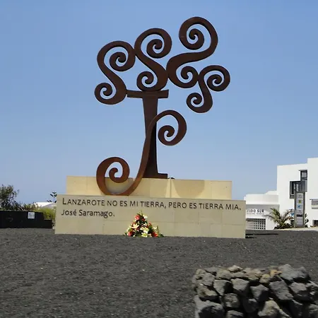 Casa Blanca Tías